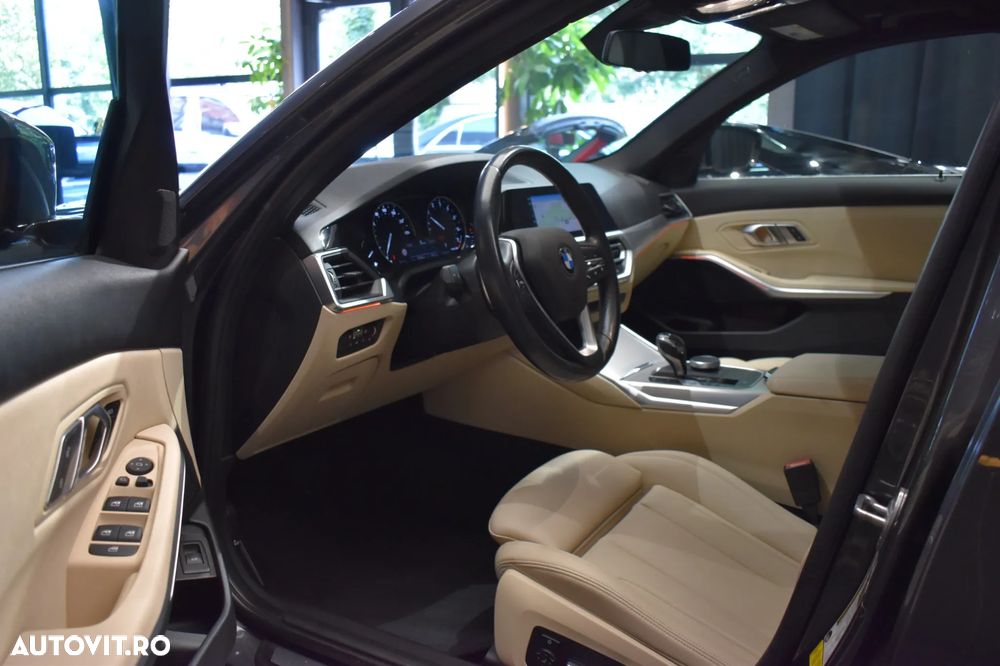 BMW Seria 3 330i Aut. Sport Line - 8