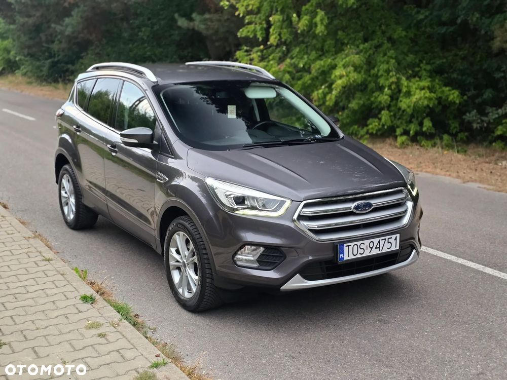 Ford Kuga 1.6 EcoBoost 2x4 Titanium - 9