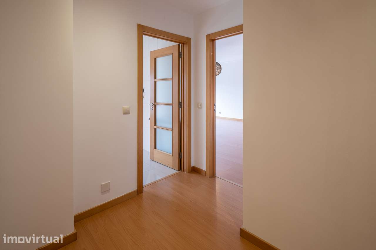 Apartamento para arrendar junto ao mercado de Agualva - Grande imagem: 2/19