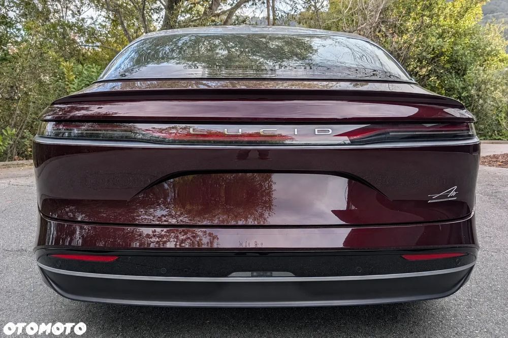 Lucid Air - 4
