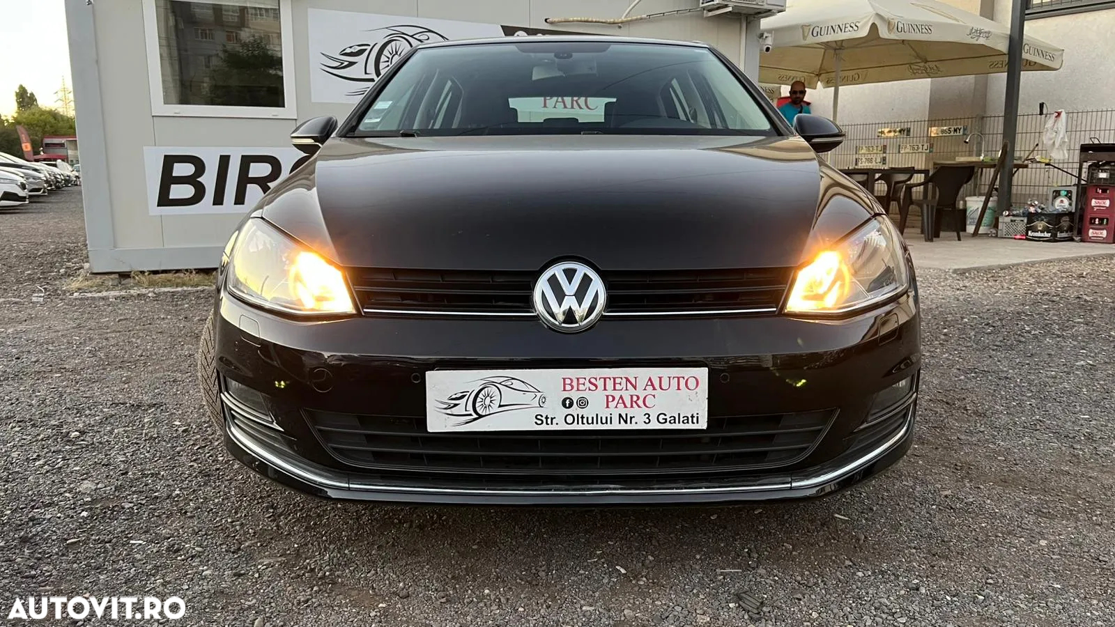 Volkswagen Golf - 35