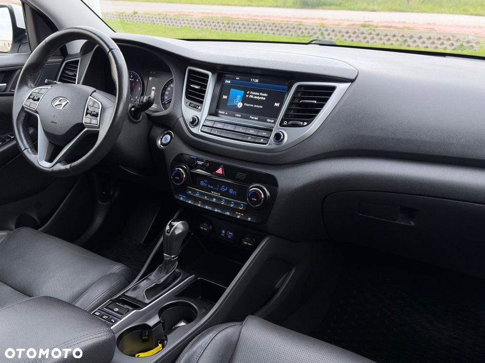 Hyundai Tucson 2.0 CRDI 4WD Automatik Premium - 30