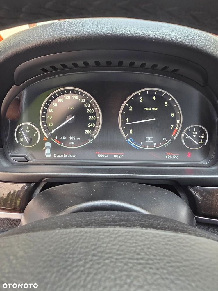 BMW Seria 5 550i Sport-Aut - 20
