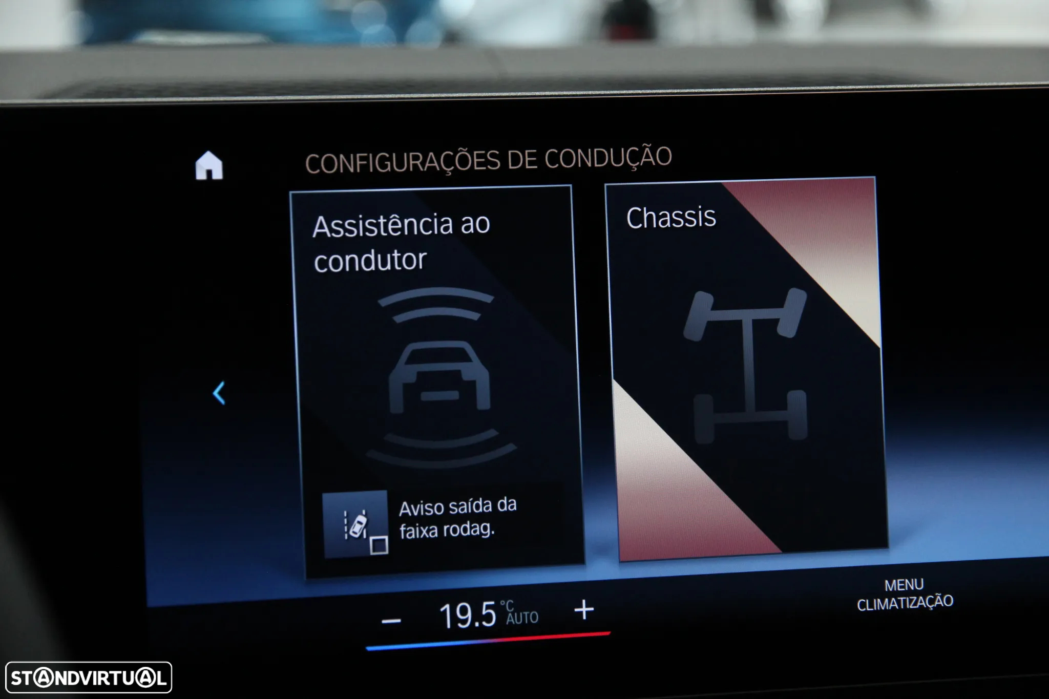 BMW 320 d Touring Pack Desportivo M Auto - 29