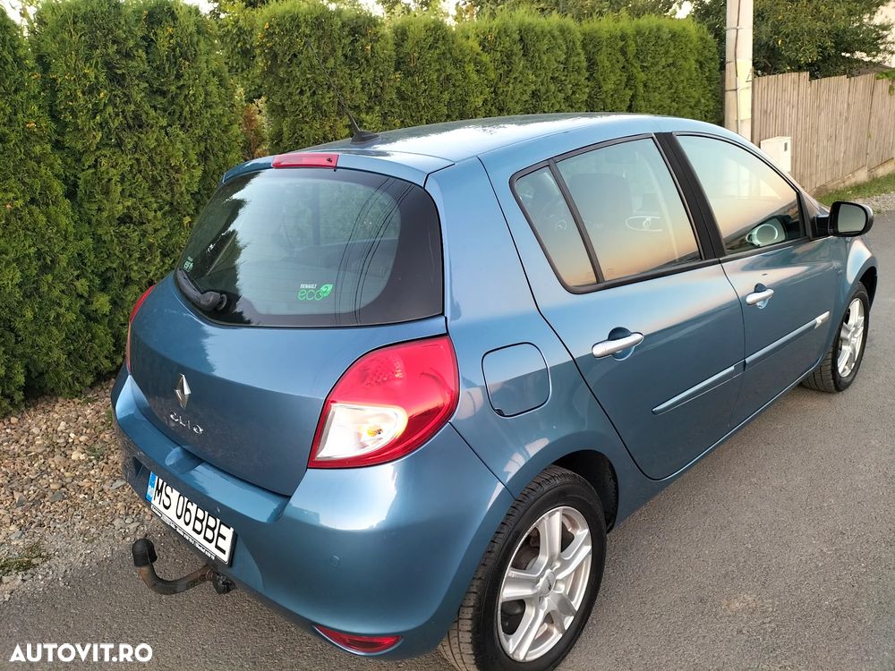 Renault Clio 1.2 16V 75 TomTom Edition - 2