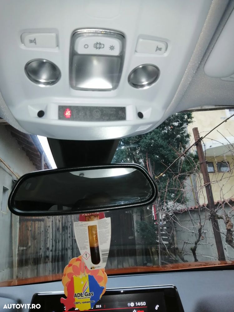 Peugeot 2008 1.2 L PureTech STT EAT8 Allure - 7