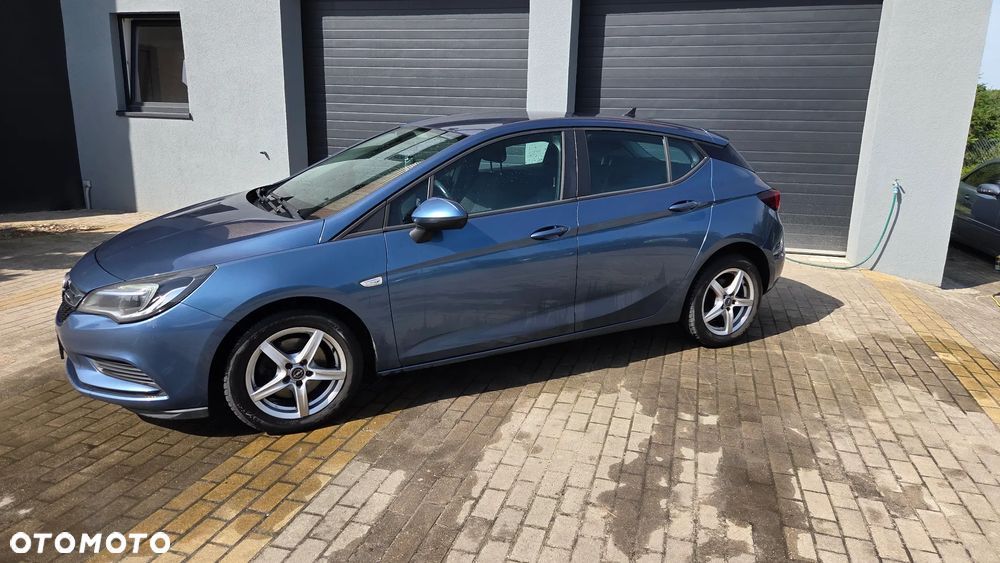 Opel Astra - 2