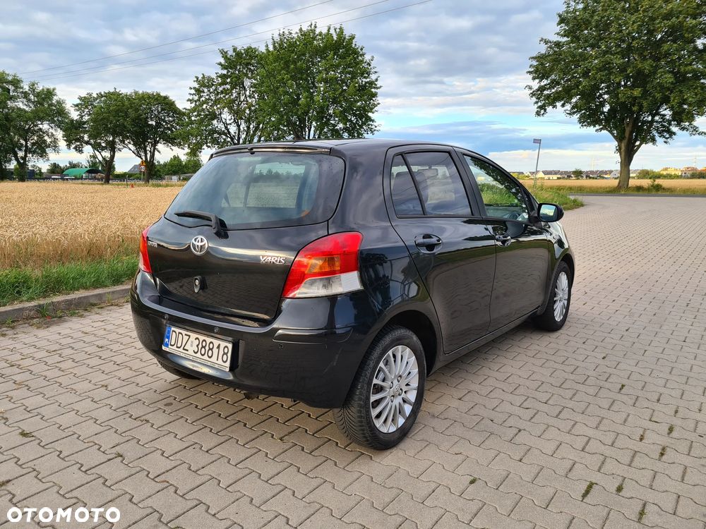 Toyota Yaris 1.33 Prestige - 8