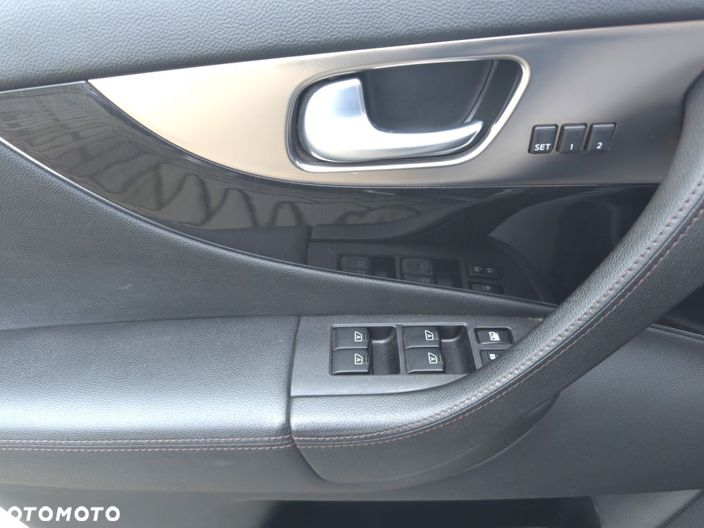 Infiniti FX FX30d S Premium - 5