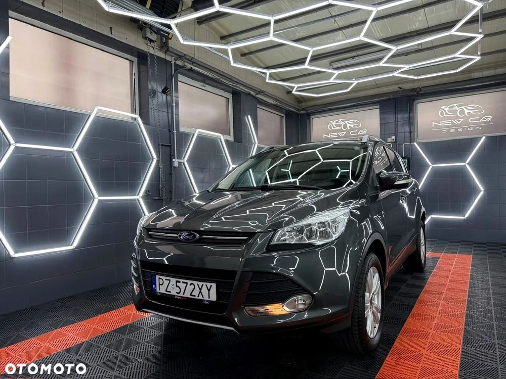 Ford Kuga 1.5 EcoBoost 2x4 Titanium - 4