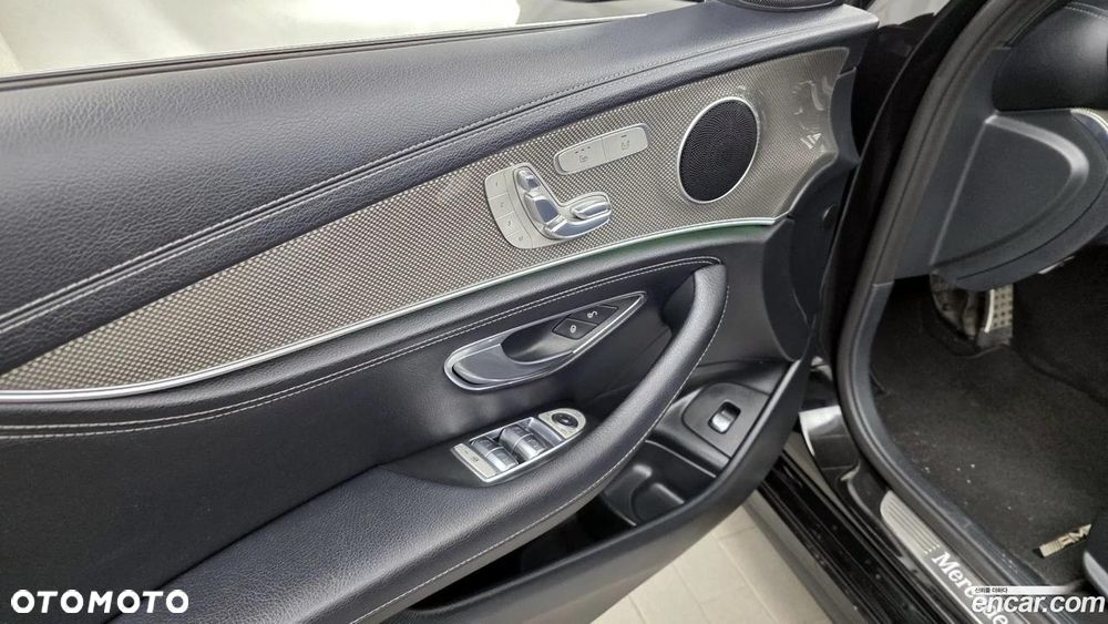 Mercedes-Benz Klasa E 300 9G-TRONIC AMG Line - 26