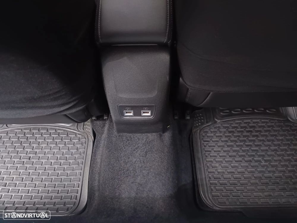 Peugeot 2008 1.2 PureTech Allure EAT8 - 10