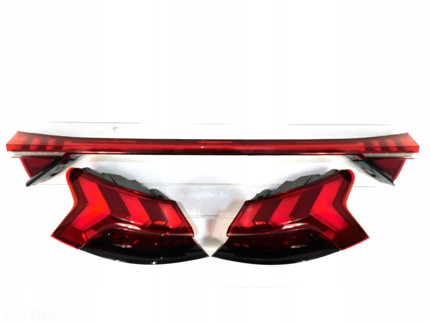AUDI E TRON GT RS 4J3 LAMPY TYŁ PRAWA LEWA BLENDA - 9