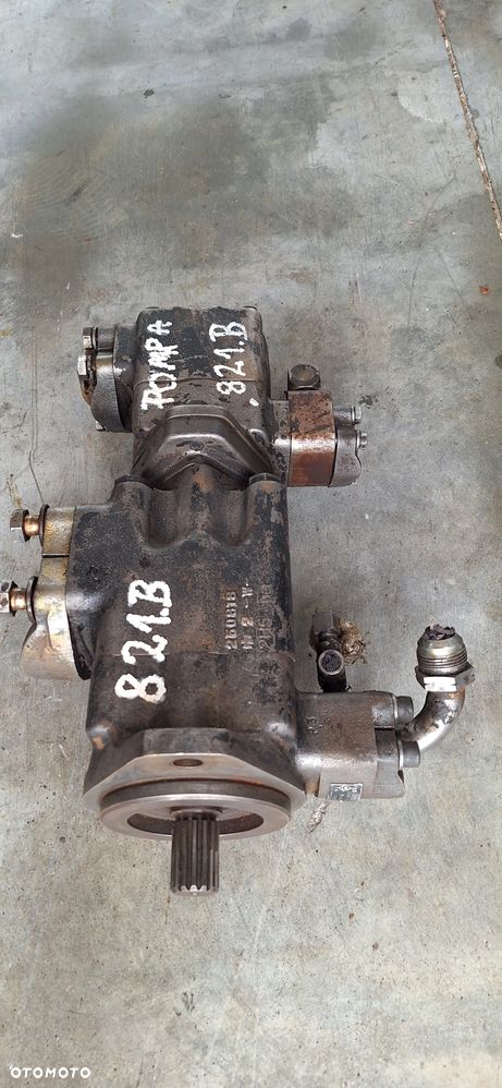 Pompa Case 821 B - 11