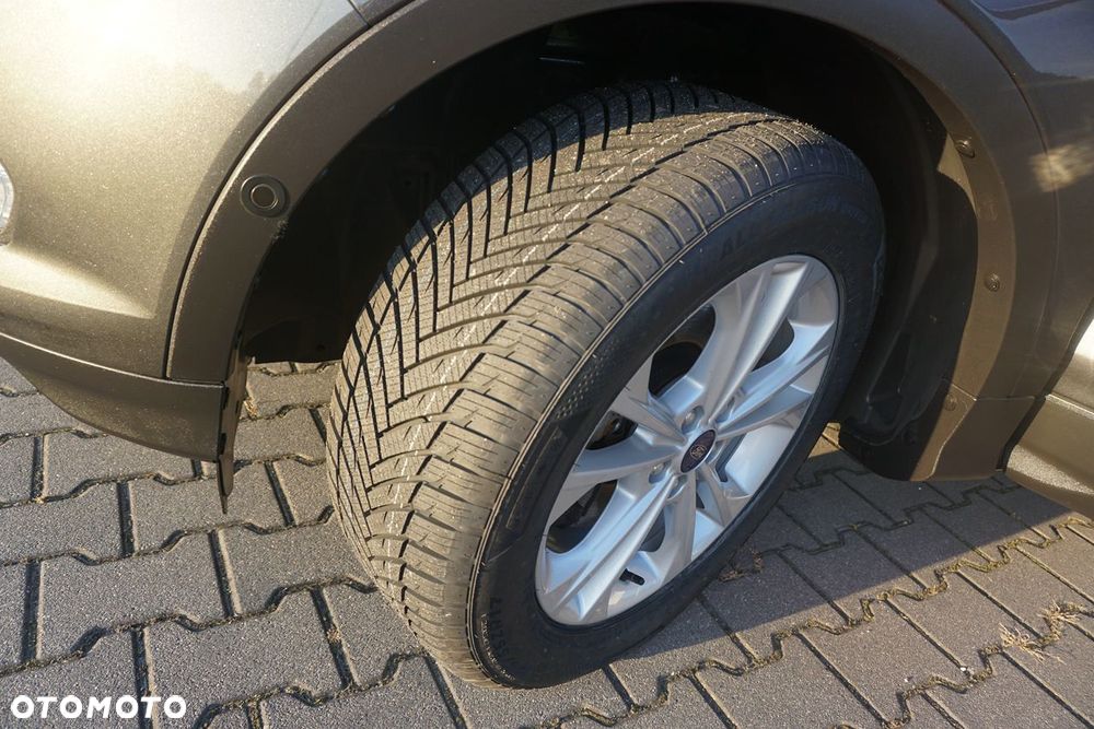 Ford Kuga 2.0 TDCi FWD Titanium - 23