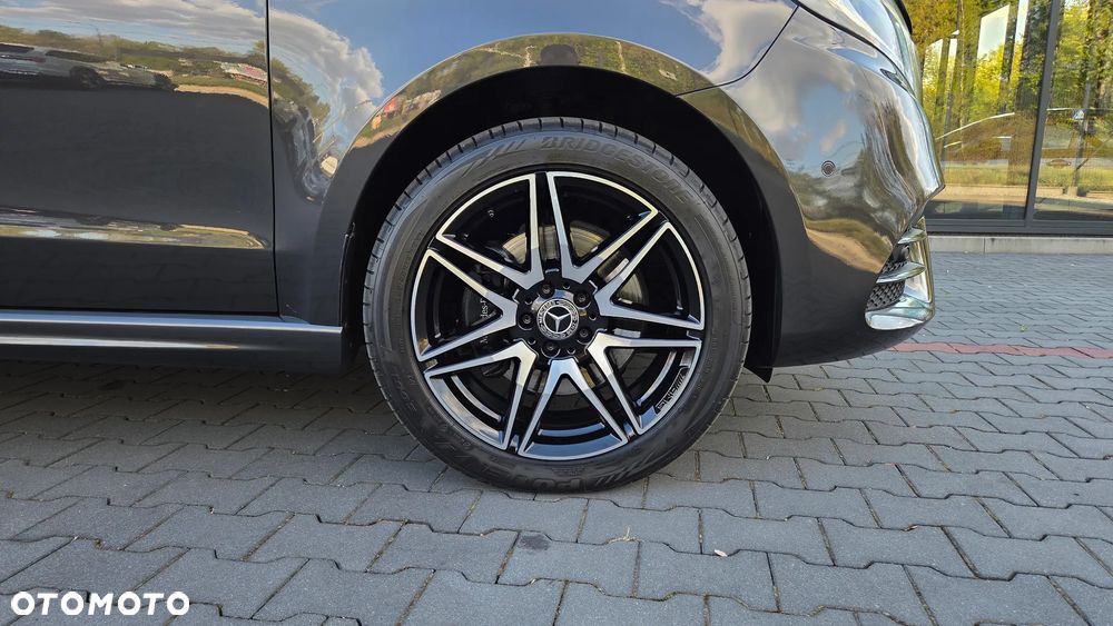Mercedes-Benz Klasa V 300 d lang 4Matic 9G-TRONIC Avantgarde - 21