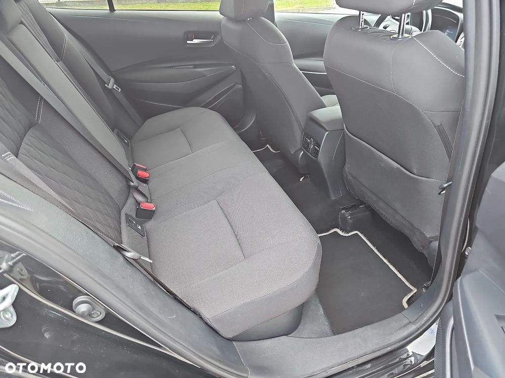 Toyota Corolla - 22