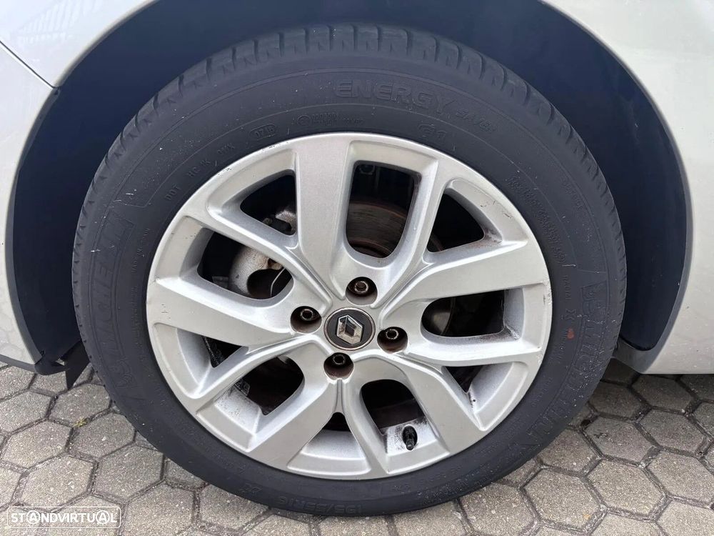 Renault Clio 0.9 TCe Limited - 12