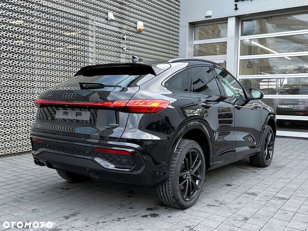 Audi Q5 Sportback - 4