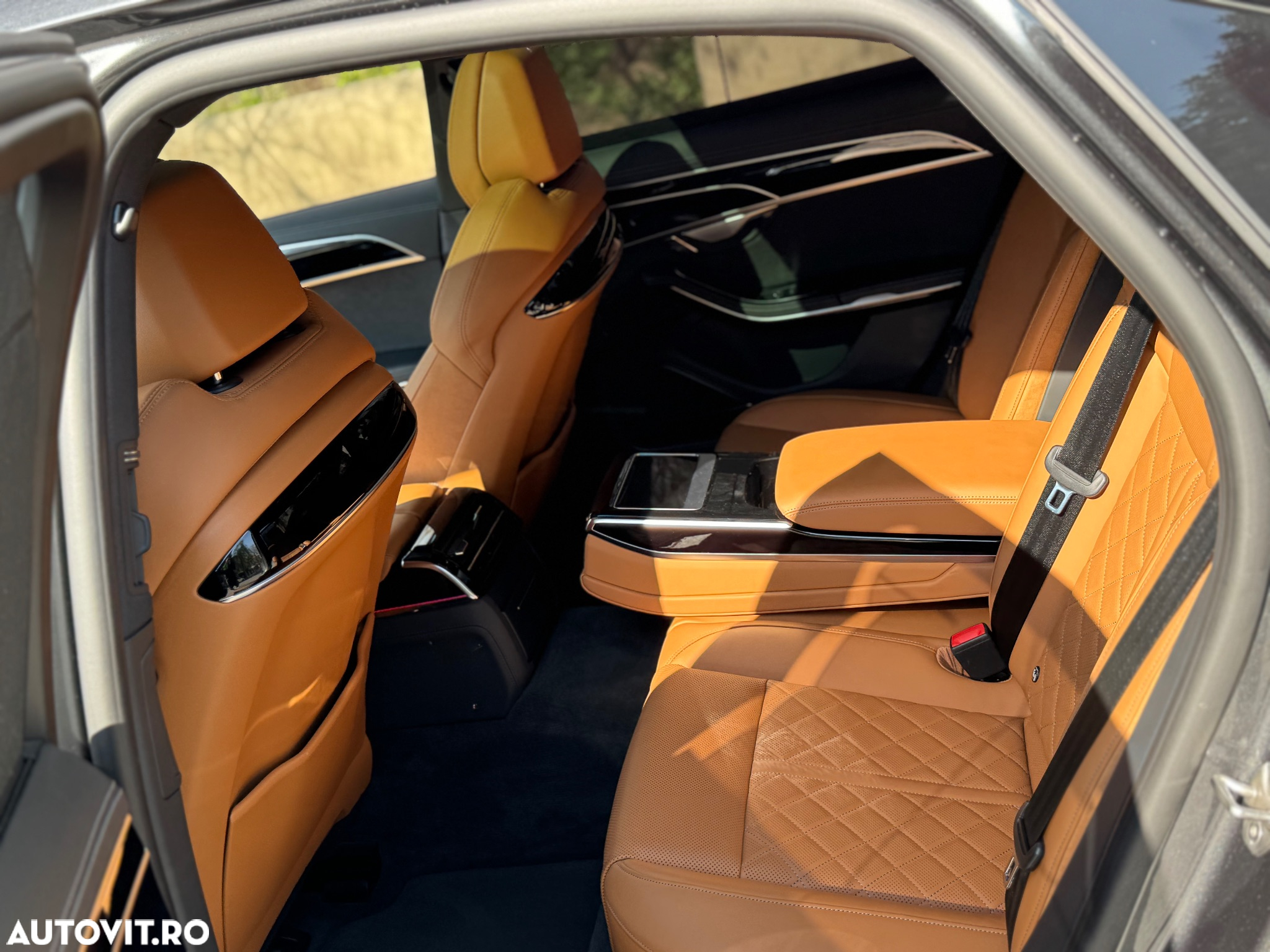 Audi A8 55 TFSI quattro Tiptronic MHEV - 13