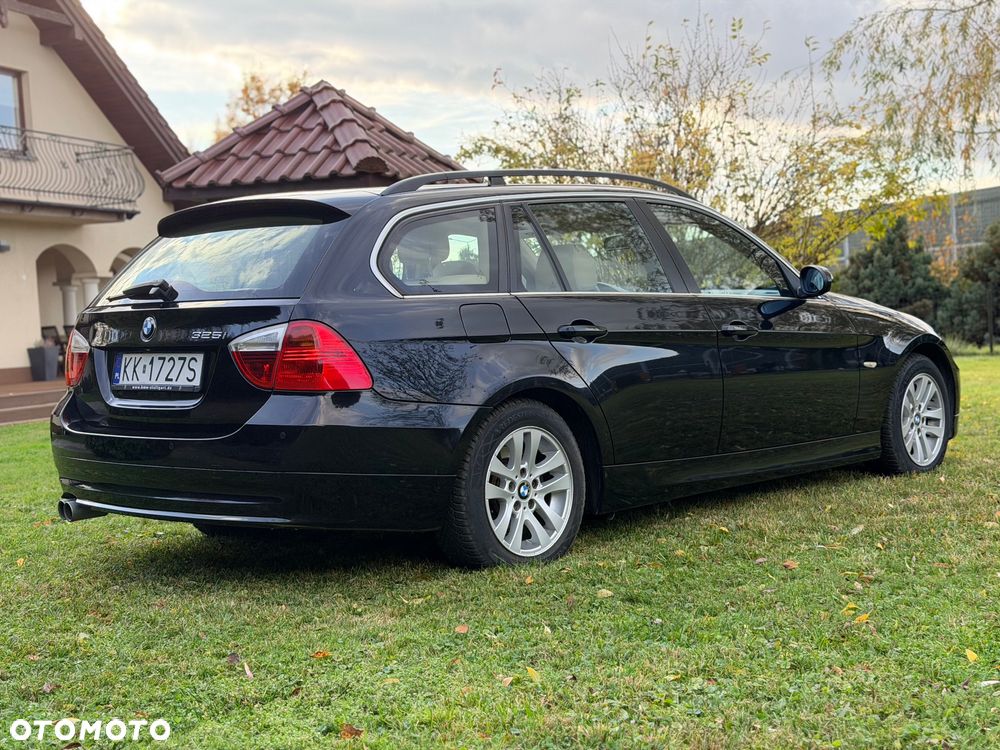 BMW Seria 3 325i - 5