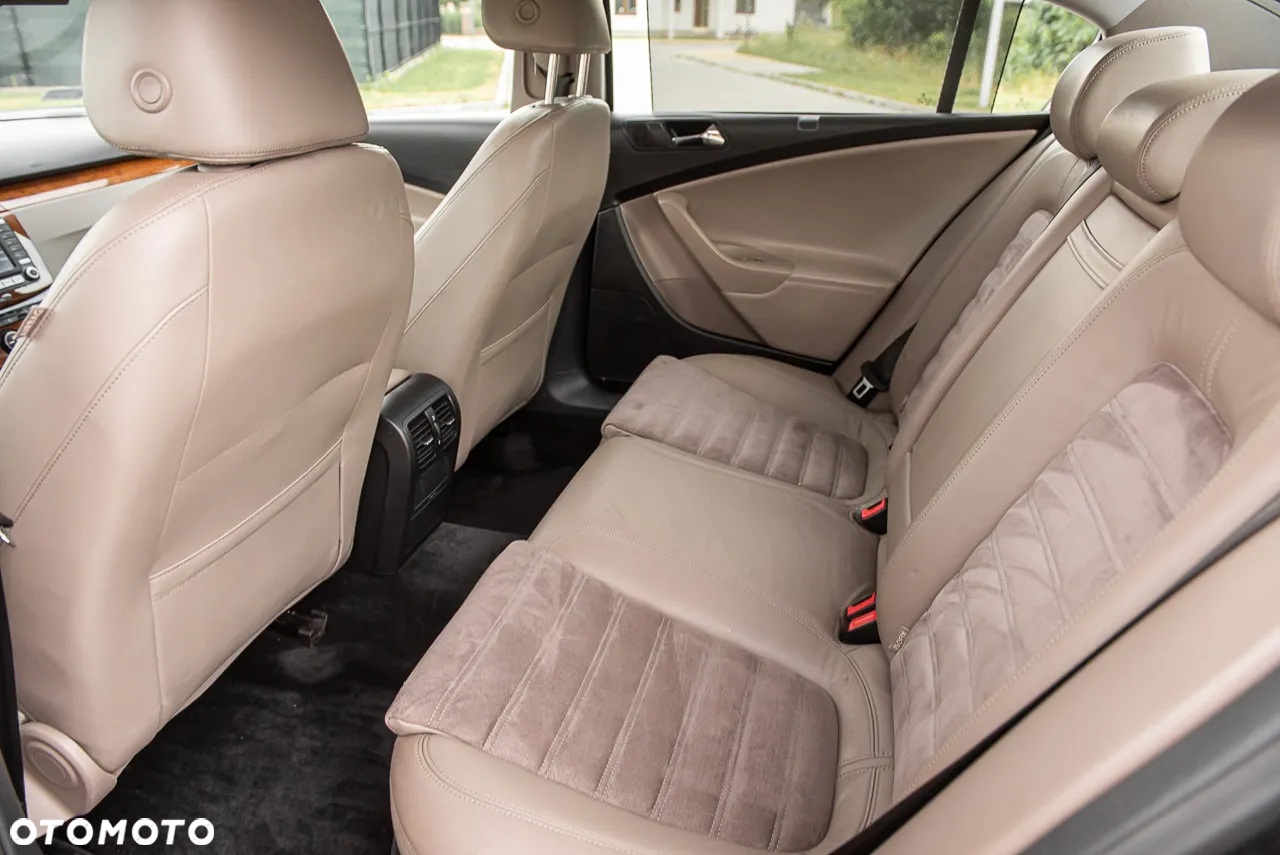 Volkswagen Passat 2.0 TDI DPF Highline DSG - 24
