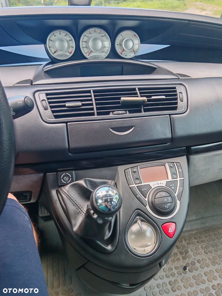 Citroën C8 - 11