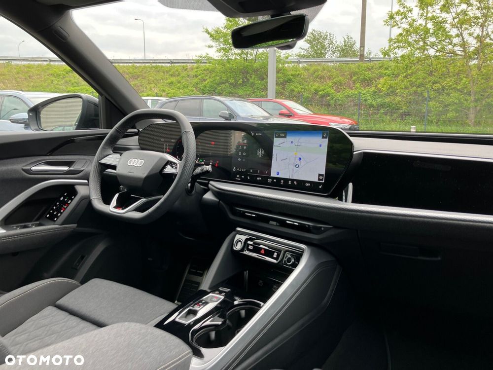 Audi Q5 Sportback - 16