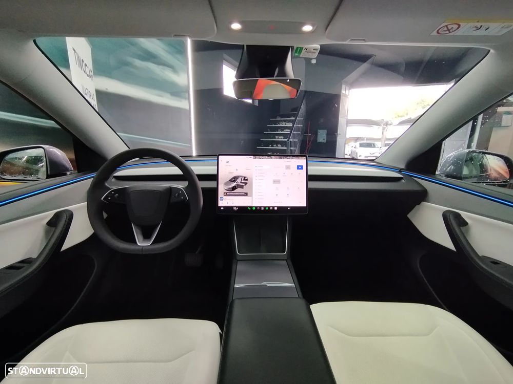 Tesla Model Y - 26
