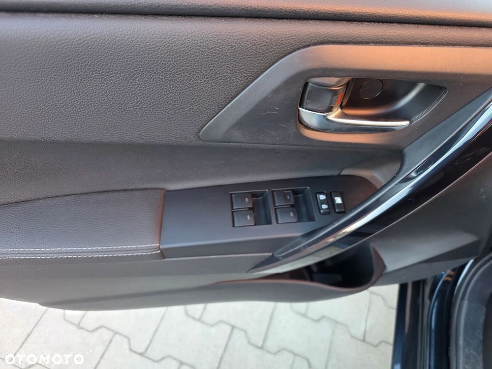 Toyota Auris - 16