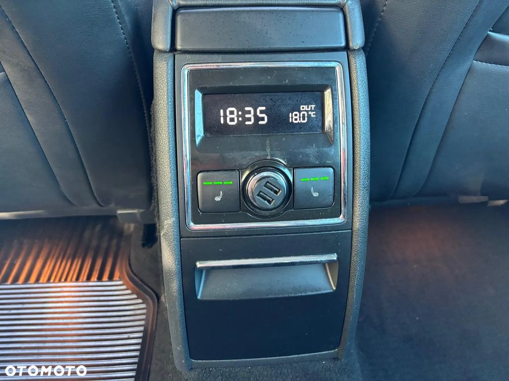 Skoda Superb 2.0 TDI 4x4 Platinum DSG - 37