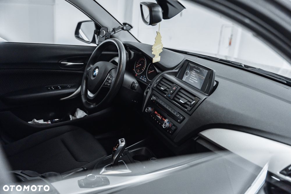 BMW Seria 1 116i - 15