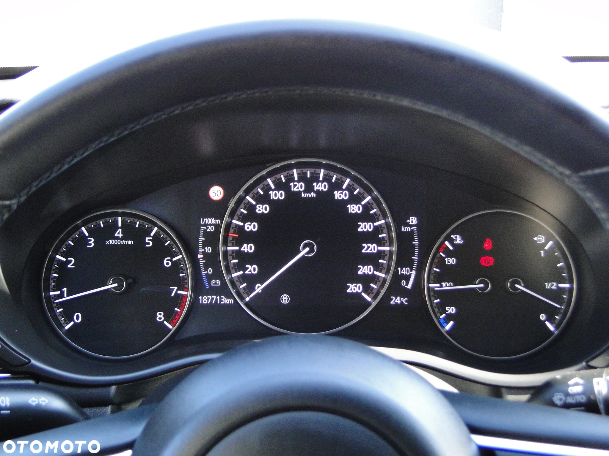 Mazda 3 SKYACTIV-G 2.0 M-Hybrid SELECTION - 27