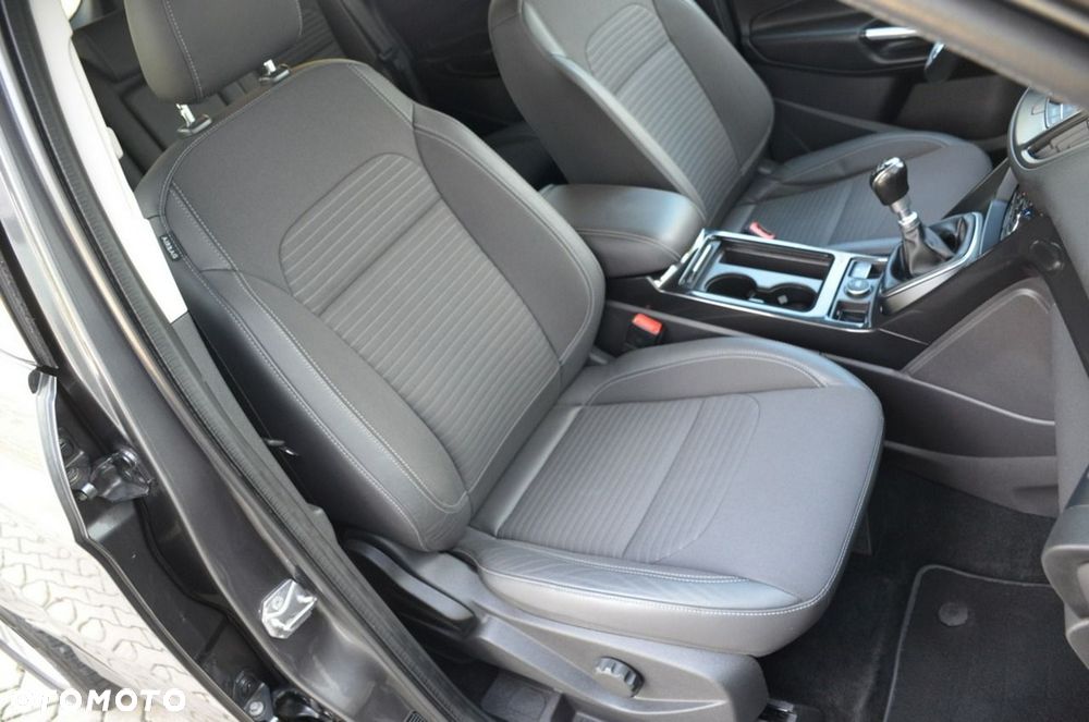 Ford Kuga - 26