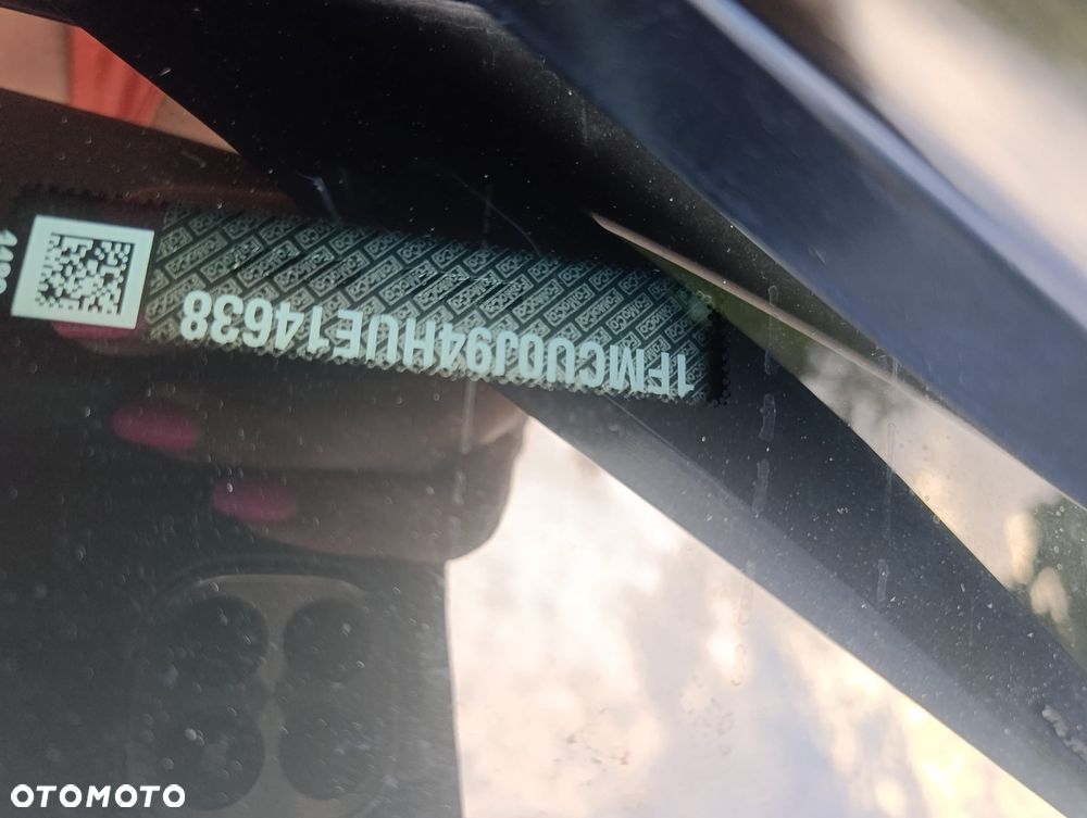 Ford Escape 2.0 EcoBoost AWD Titanium - 22