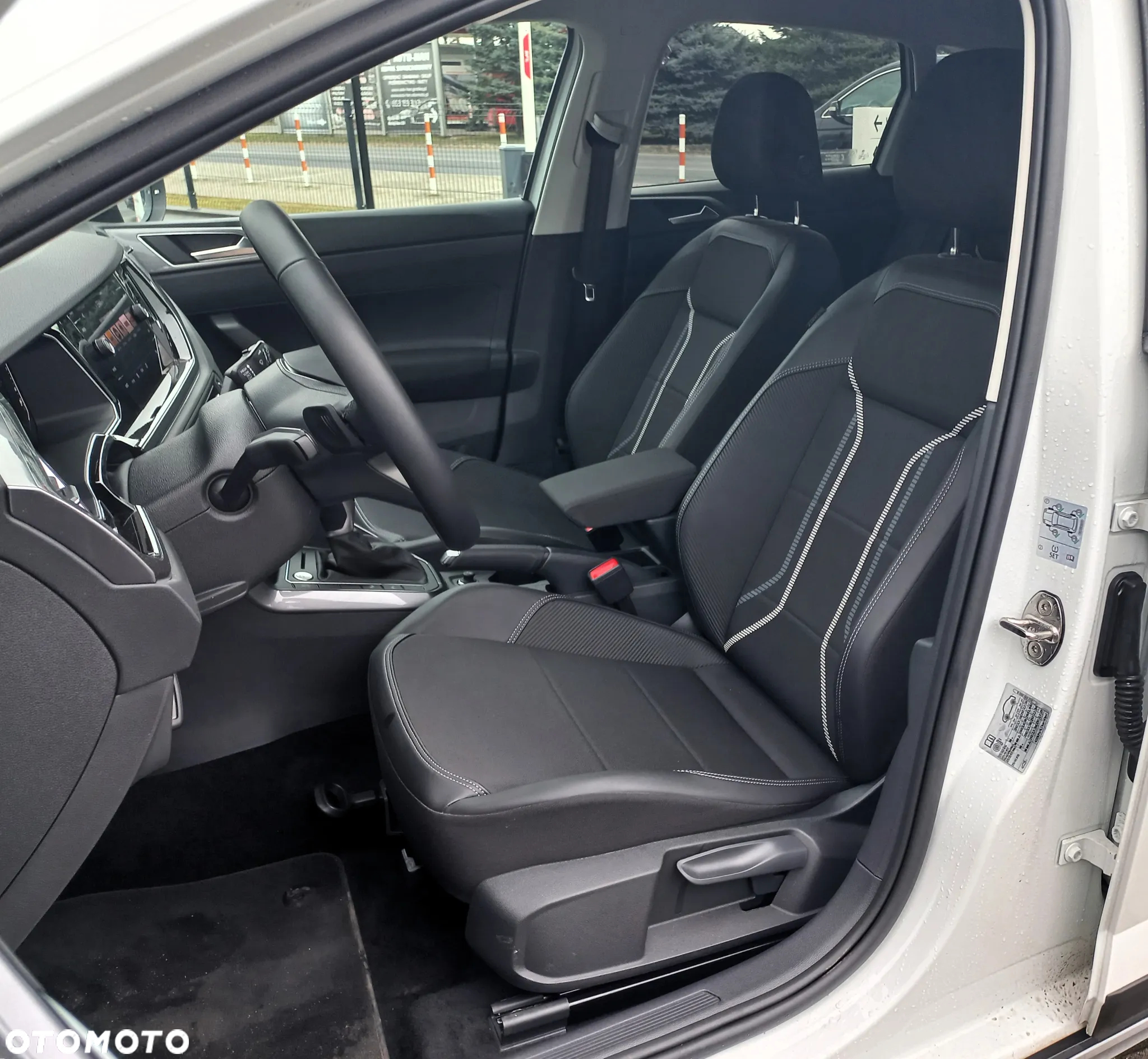 Volkswagen Taigo 1.5 TSI ACT Style DSG - 25