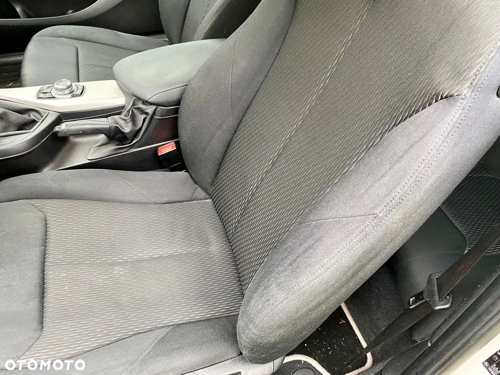 BMW Seria 1 114d Sport Line - 14