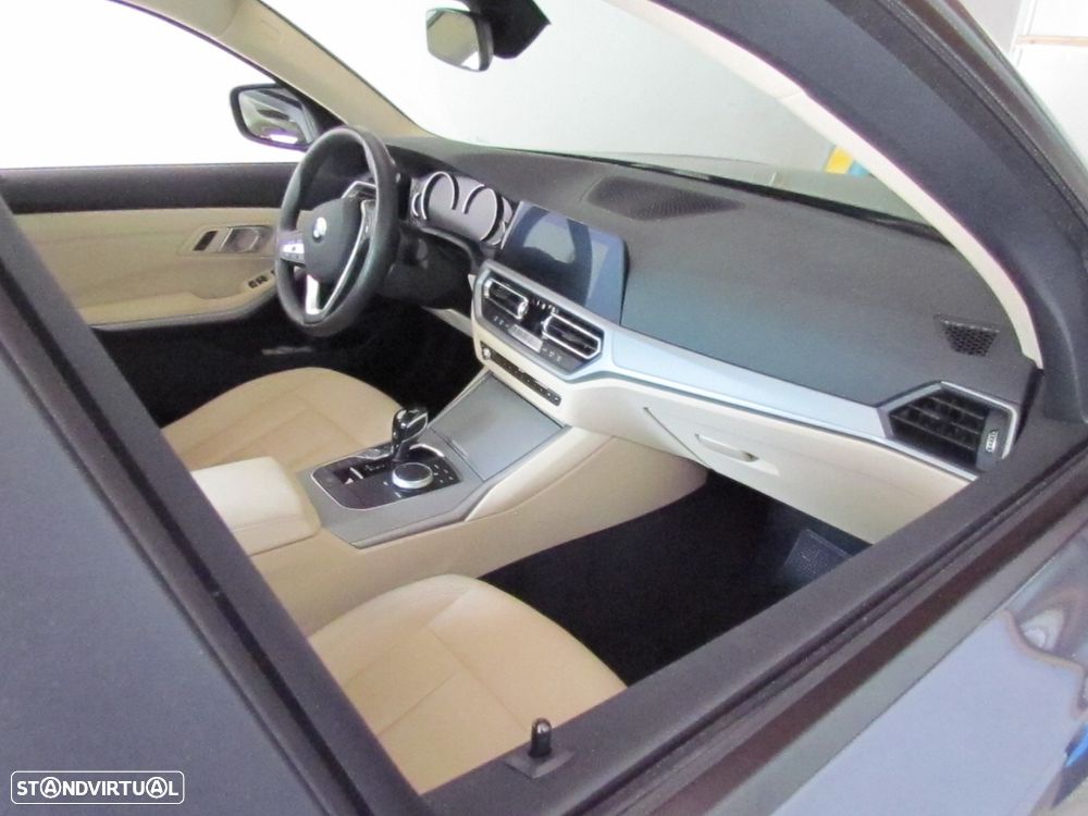 BMW 320 d Advantage Auto - 17