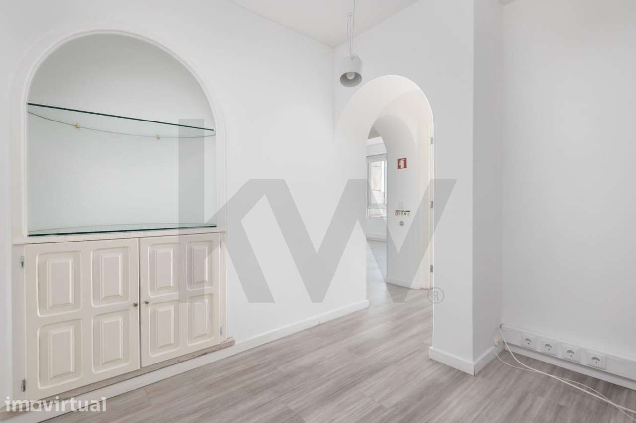 Escritório com 60 m2 na Av. Fontes Pereira de Melo – Avenidas Novas, L - Grande imagem: 2/11