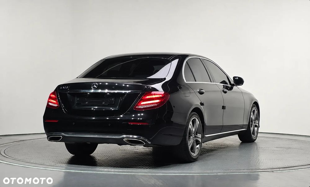 Mercedes-Benz Klasa E - 4