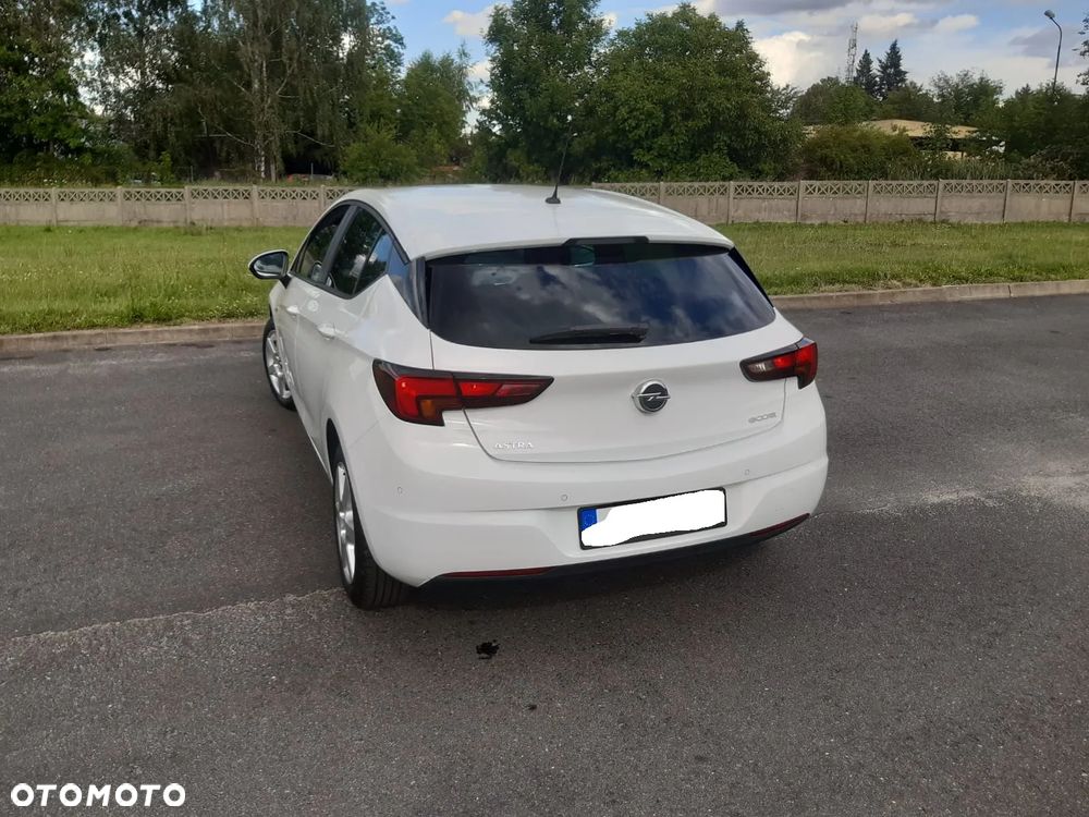 Opel Astra 1.0 T Essentia S&S - 17