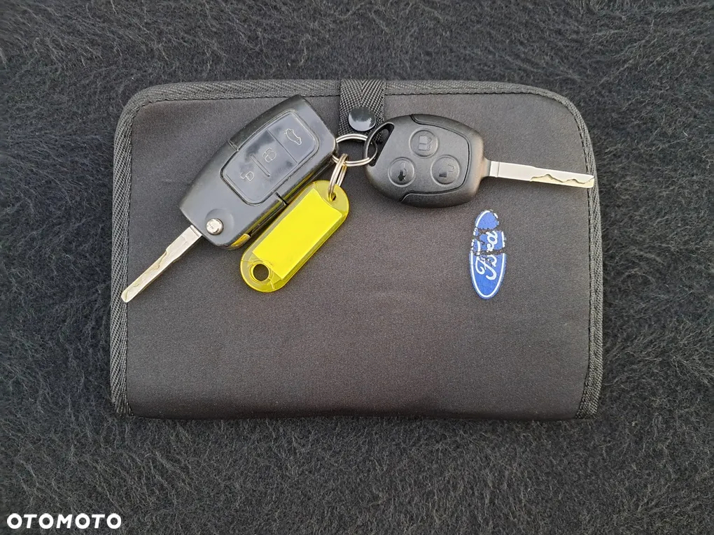 Ford Fiesta 1.25 Ambiente - 29