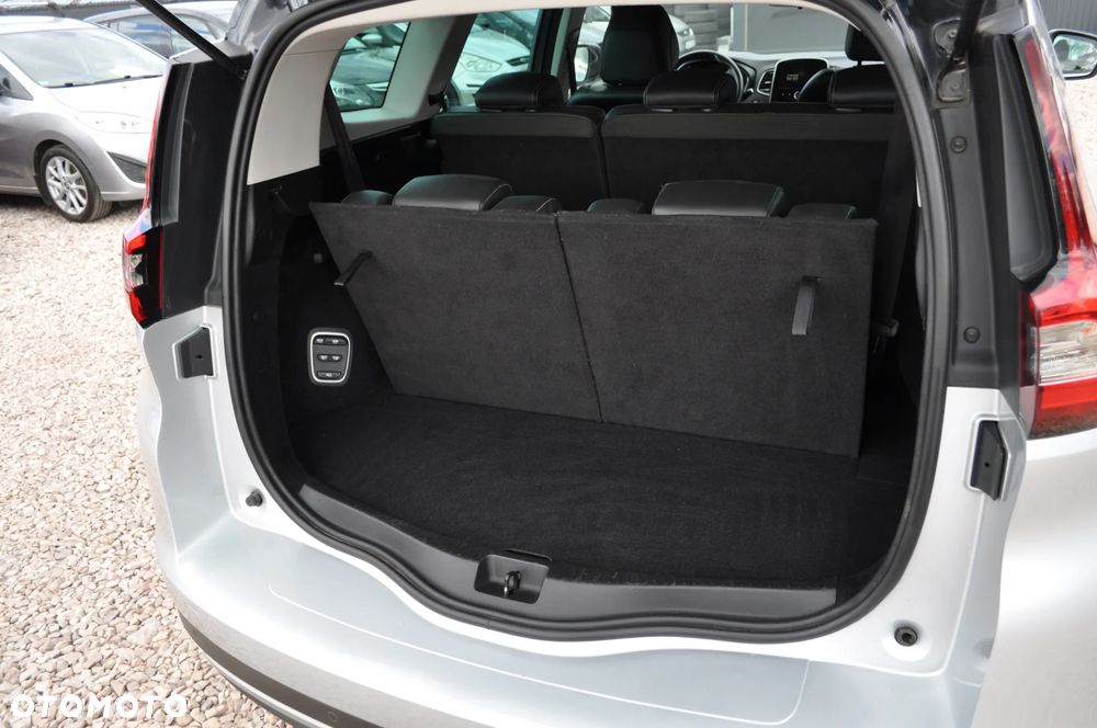 Renault Grand Scenic - 22