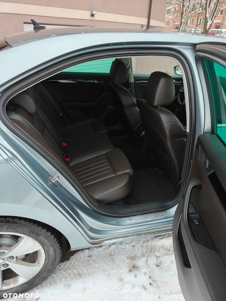 Skoda Superb 2.0 TDI L&K DSG - 6