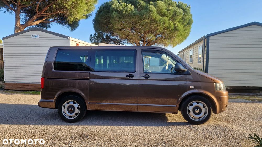 Volkswagen Multivan - 2