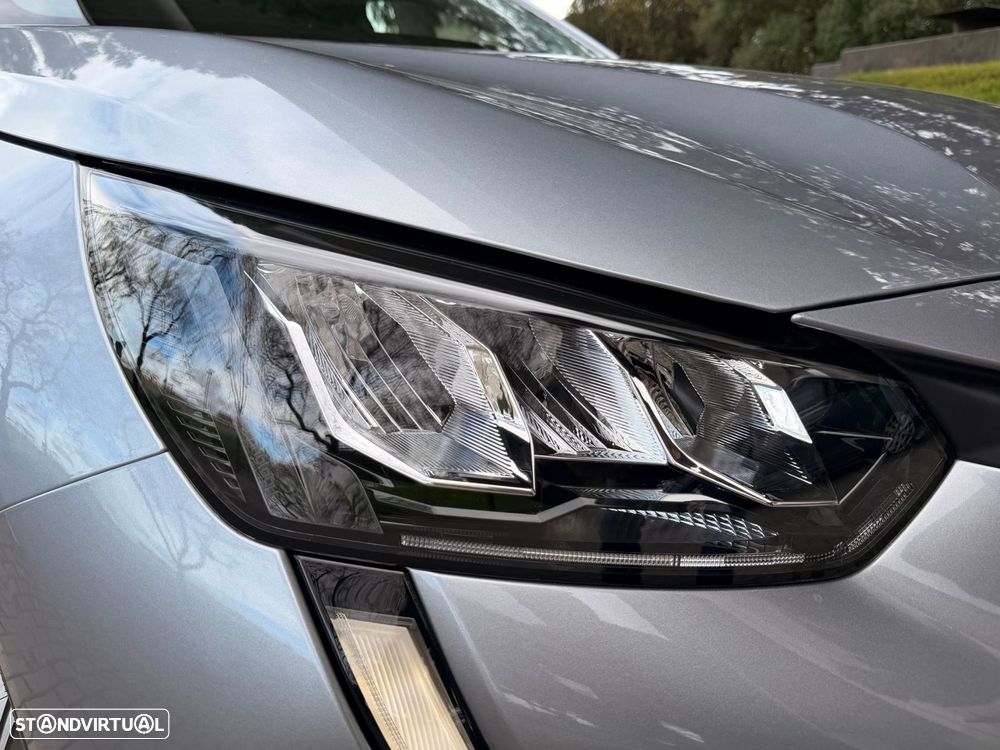 Peugeot 208 1.2 PureTech Allure - 43