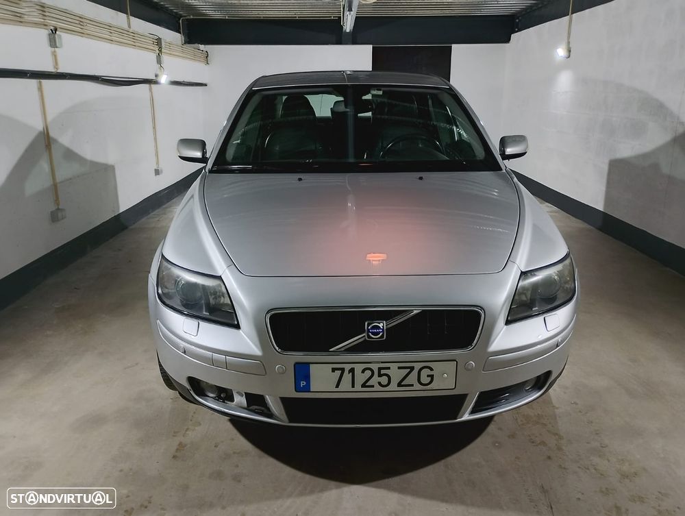Volvo S40 - 1