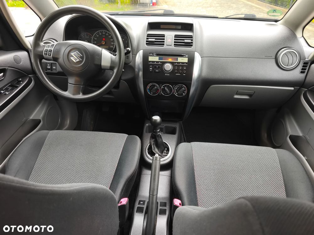 Suzuki SX4 1.6 VVT Streetline 4x2 Club - 17