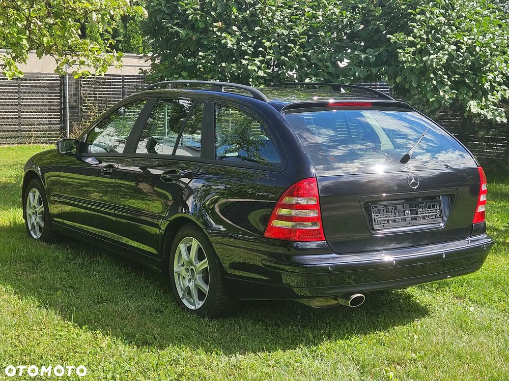 Mercedes-Benz Klasa C 200 Kompressor Automatik Elegance Sport Edition - 36