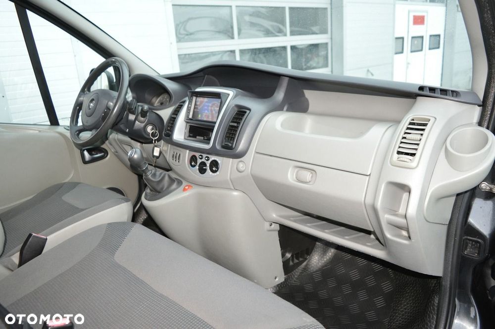 Opel Vivaro - 24